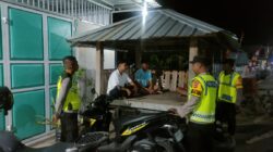 POLSEK SETELUK LAKSANAKAN PATROLI DIALOGIS HEBAT DI DUSUN SELAYAR, DUKUNG QUICK WINS PRESISI POLRI