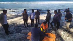 Sat Reskrim Polres Lombok Utara Lakukan Olah TKP Penemuan Mayat