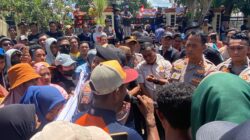 Kapolres Dompu Temui masa Aksi Unjuk Rasa Aliansi Mencari Keadilan Terkait Kasus Penganiayaan