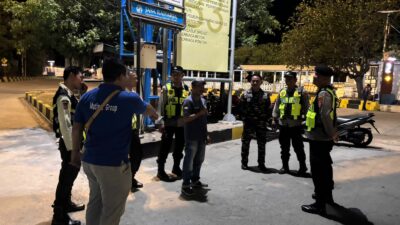 Ciptakan Rasa Aman, Polsek Kawasan Pelabuhan Laut Tano Gelar Patroli Dialogis Malam Hari