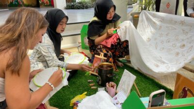 Aruna Senggigi Gaungkan Pelestarian Batik Sasambo untuk Dunia