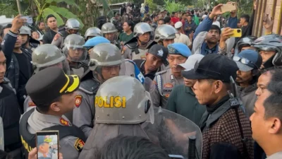 Kapolres Lombok Barat Redam Ketegangan Aksi Spontanitas Massa di Lembar