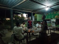 Polsek Sekongkang Gelar Patroli Dialogis, Kedepankan Komunikasi Humanis Jaga Kamtibmas Bersama Warga