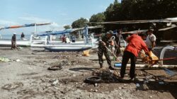 “Satu Langkah Seribu Manfaat”, Babinsa dan Warga Bersatu Jaga Pantai