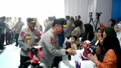 Wakapolri Berikan Santunan dan Bakti Sosial Kepada Warga Sekitar SMA Kemala Taruna Bhayangkara Bogor