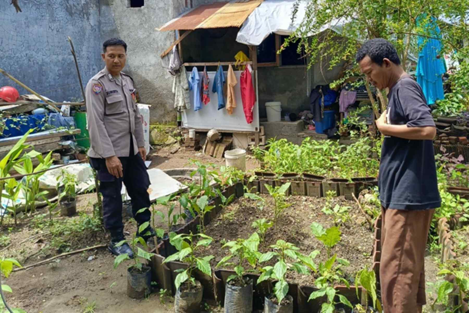 Polisi Dampingi Warga Perampuan Wujudkan Swasembada Pangan