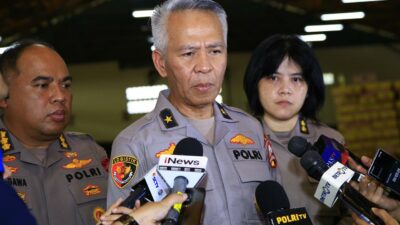 Slog Polri Percepat Distribusi Bantuan ke Tiga Provinsi Terdampak Bencana Melalui Jalur Udara dan Laut