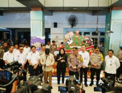 Tinjau Pengamanan Nataru di Stasiun Pasar Senen, Kapolri Ingatkan Kesiapsiagaan Hadapi Potensi Bencana