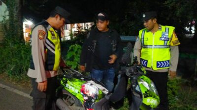 KRYD Polsek Taliwang Tingkatkan Kewaspadaan, Kendaraan Diperiksa Satu per Satu