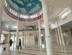 Usai Dibersihkan Personel Polri, Masjid Terdampak Bencana di Aceh Kini Bisa Dipakai Warga