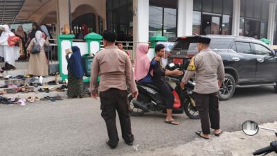 Kapolsek Sekongkang Hadiri Tabligh Akbar dan Program Tuntas Baca Al-Qur’an