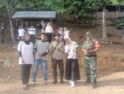 Partisipasi Aktif Menjaga Kelestarian Hutan, Bhabinkamtibmas Polsek Woha Hadiri Penanaman Pohon