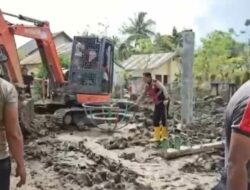 Gotong Royong Polri dan Masyarakat, Polres Pidie Jaya Percepat Pemulihan Pascabanjir dan Fasilitas Pendidikan