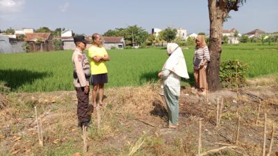 Polri Edukasi Pemanfaatan Lahan Produktif di Lombok Barat
