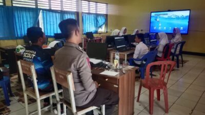 Bhabinkamtibmas Monitoring Seleksi Penerimaan Murid Baru SMA Kemala Taruna Bhayangkara