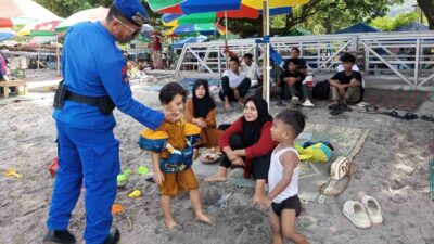 Pantai Senggigi Dijaga Ketat, Polisi Imbau Keselamatan Wisatawan