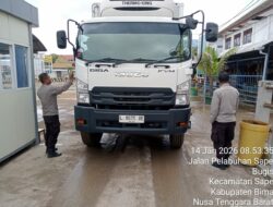 Polsubsektor KP3 Laut Sape Laksanakan Pengamanan Keberangkatan KMP Cakalang Tujuan Labuan Bajo