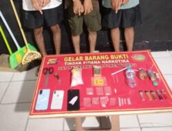 SATRESNARKOBA POLRES DOMPU UNGKAP KASUS NARKOTIKA, AMANKAN 3 TERDUGA PELAKU DAN SABU 1,70 GRAM