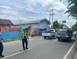 SAT LANTAS POLRES DOMPU GELAR STRONG POINT SIANG, WUJUDKAN KAMSELTIBCAR LANTAS YANG PRESISI