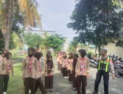 Satlantas Polres Lobar Bina Pramuka Saka Bhayangkara