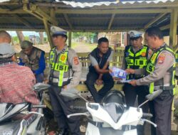 Sasaran Komunitas Ojek, Unit Kamsel Satlantas Polres Bima Sosialisasikan Keselamatan Berlalulintas