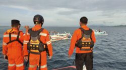 Tim SAR Gabungan Evakuasi 6 Pemancing Usai Perahu Terbalik di Gili Rengit Sekotong