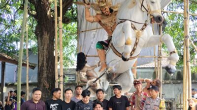 Polsek Mataram Pantau Penilaian Lomba Ogoh Ogoh di Pagesangan